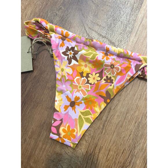 NWT Stone Fox Swim Retro Pop Bijou Bikini Bottom Size XS - Picture 6 of 6